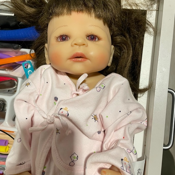 Beautiful realistic baby doll - Picture 3 of 12
